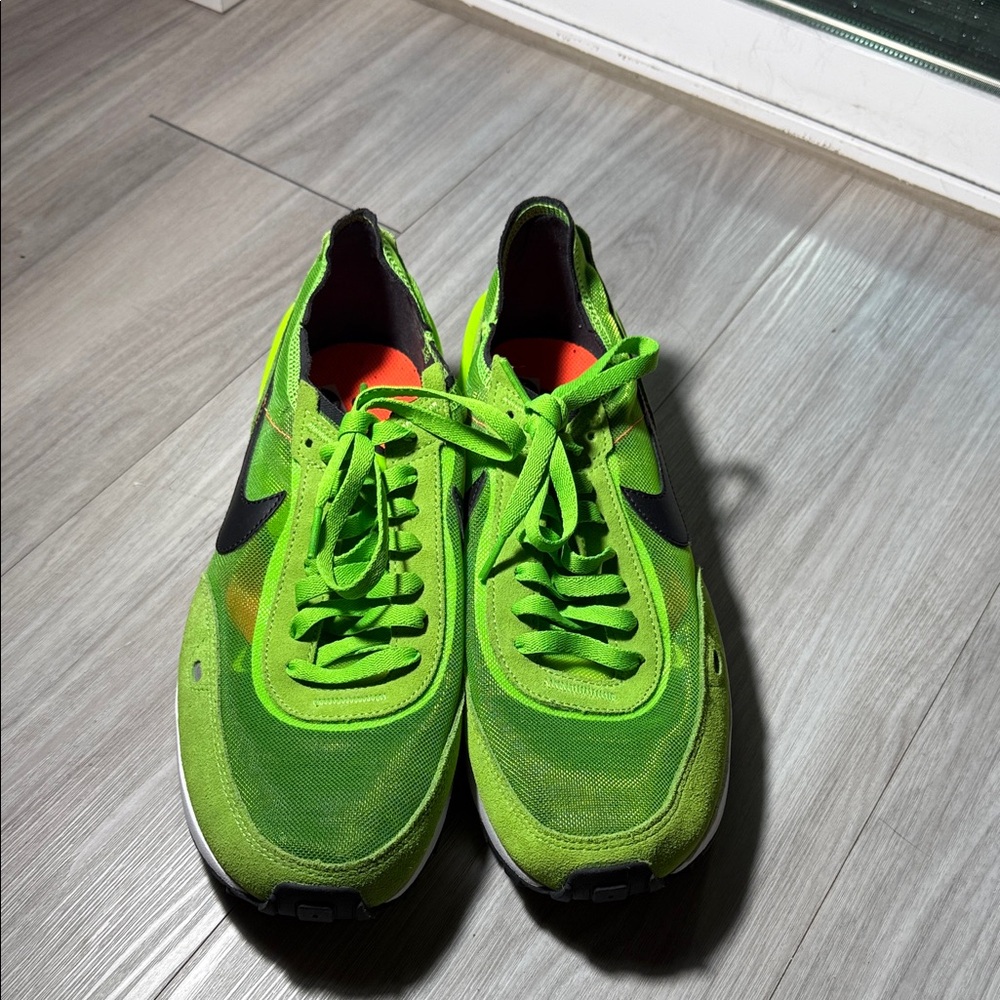 Nike Waffle One Electric Green